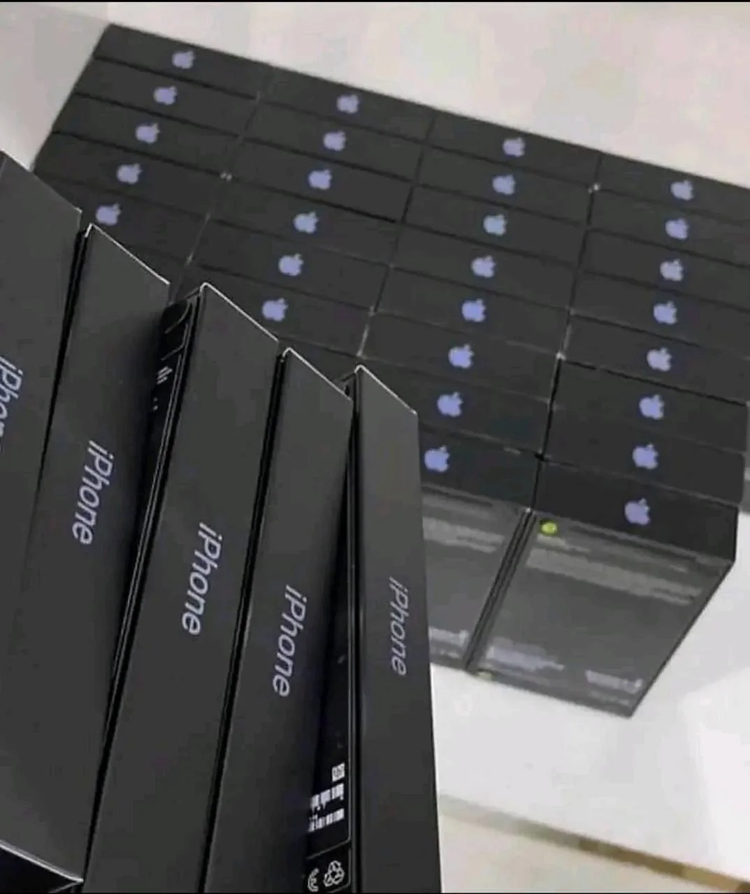 iPhone 13 Pro Max — image 2