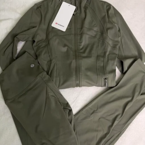 clothing lululemon athletica — image 6
