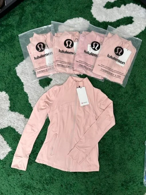 clothing lululemon athletica — image 5