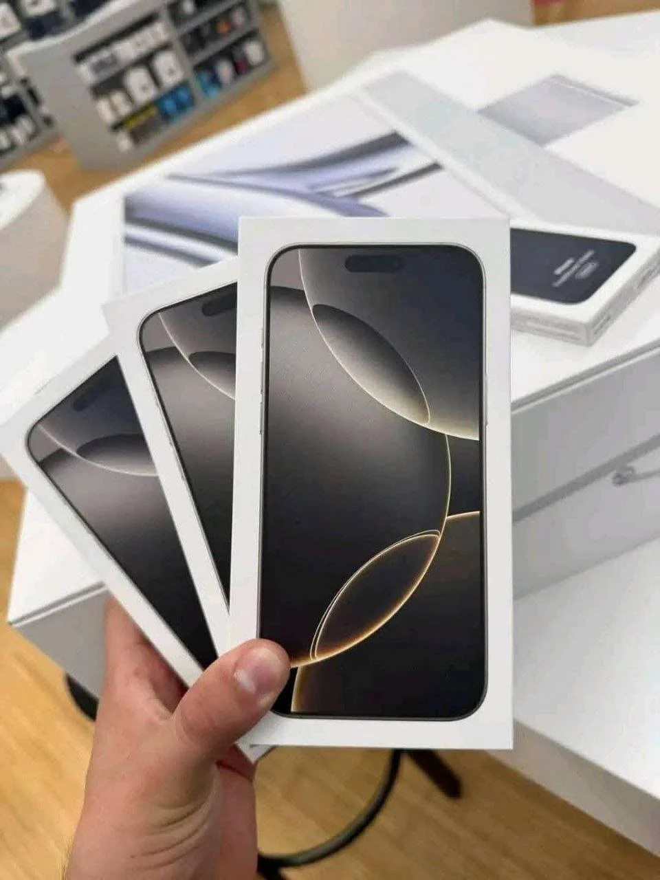 iphone 16 pro max — image 4