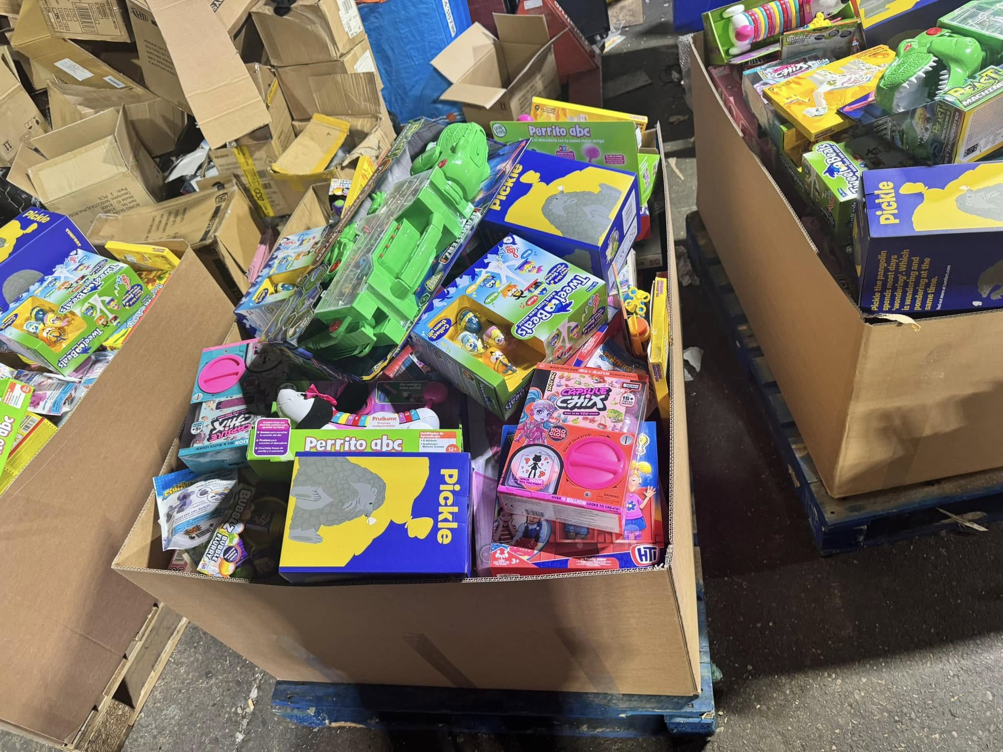 Amazon mixed toy pallets liquidation — image 2