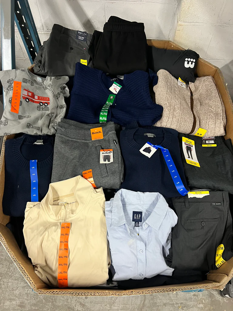 Brand Name Clothing #7 – 250pcs — image 2