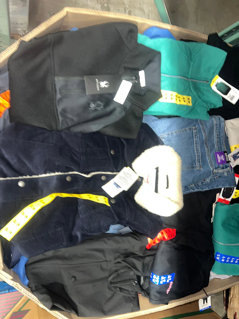CW Clothing #36 — image 3