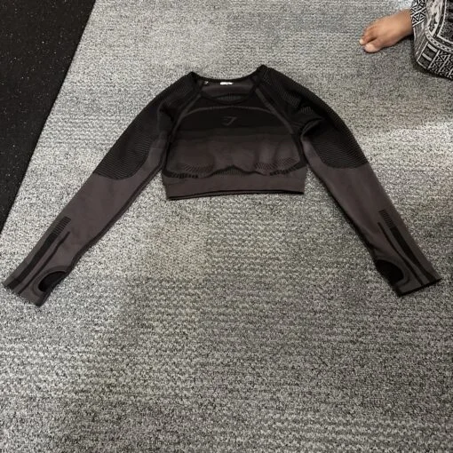 gymshark fitness clothing — image 2